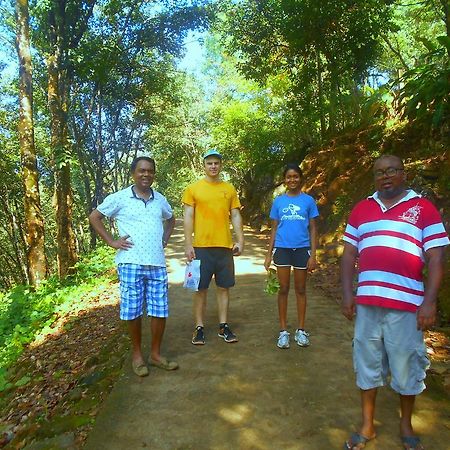 Sapphire Holiday Resort Ratnapura Bagian luar foto