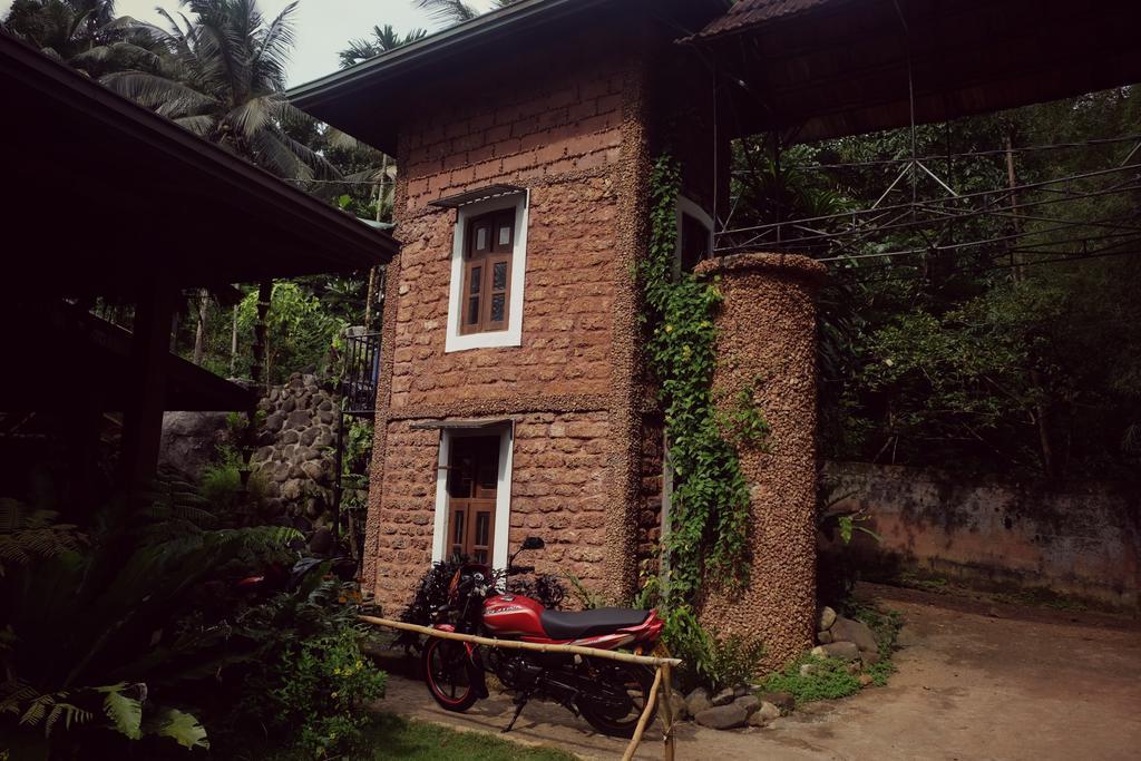 Sapphire Holiday Resort Ratnapura Bagian luar foto