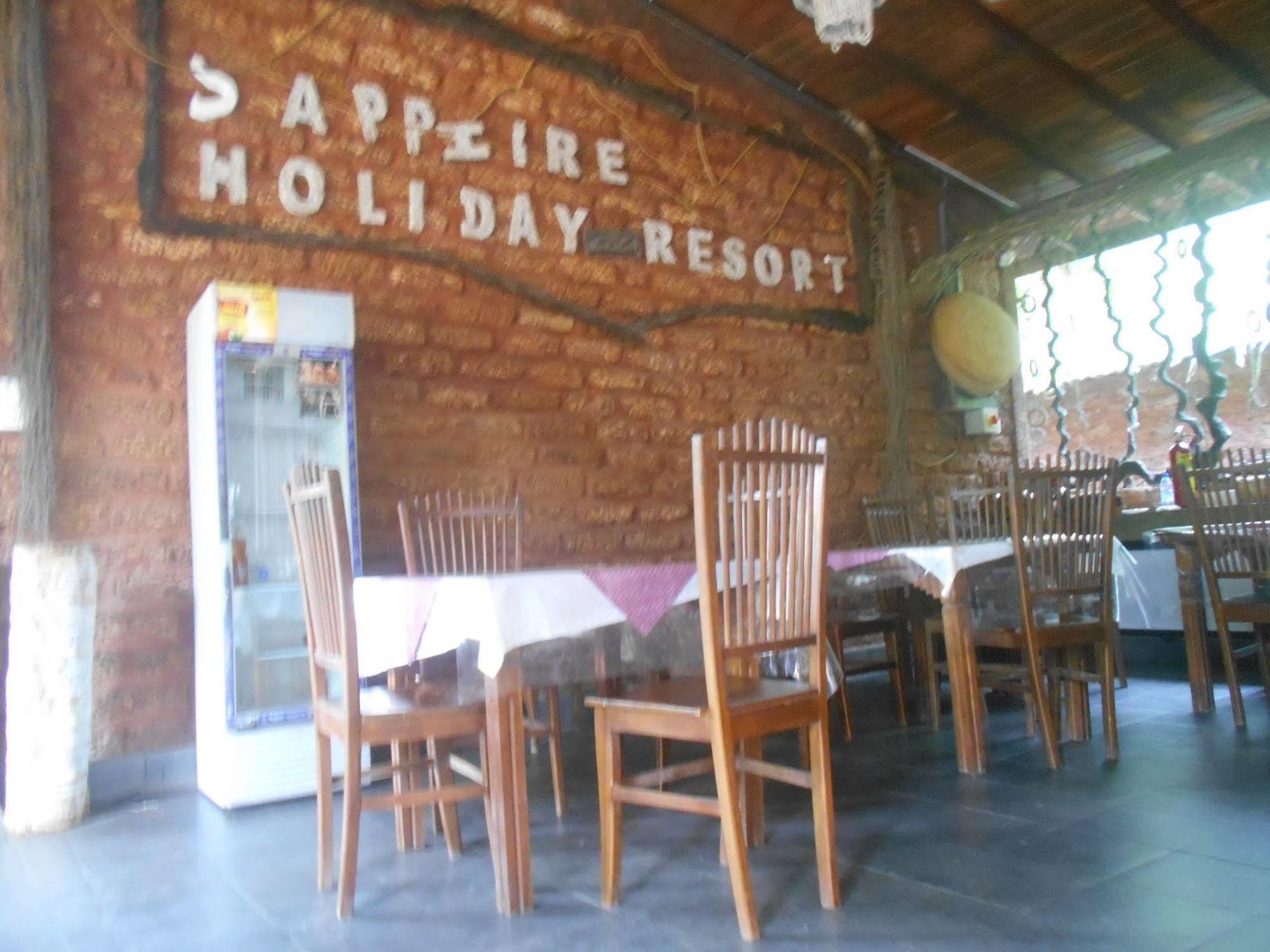 Sapphire Holiday Resort Ratnapura Bagian luar foto