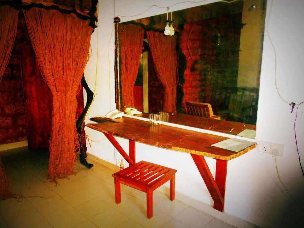 Sapphire Holiday Resort Ratnapura Bagian luar foto