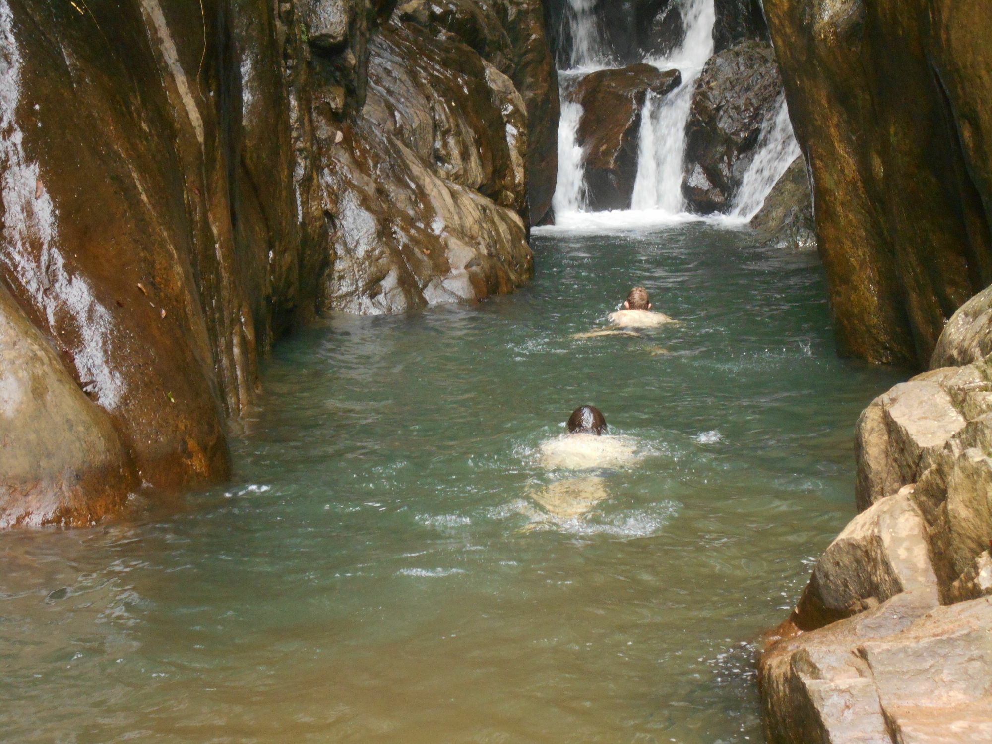 Sapphire Holiday Resort Ratnapura Bagian luar foto