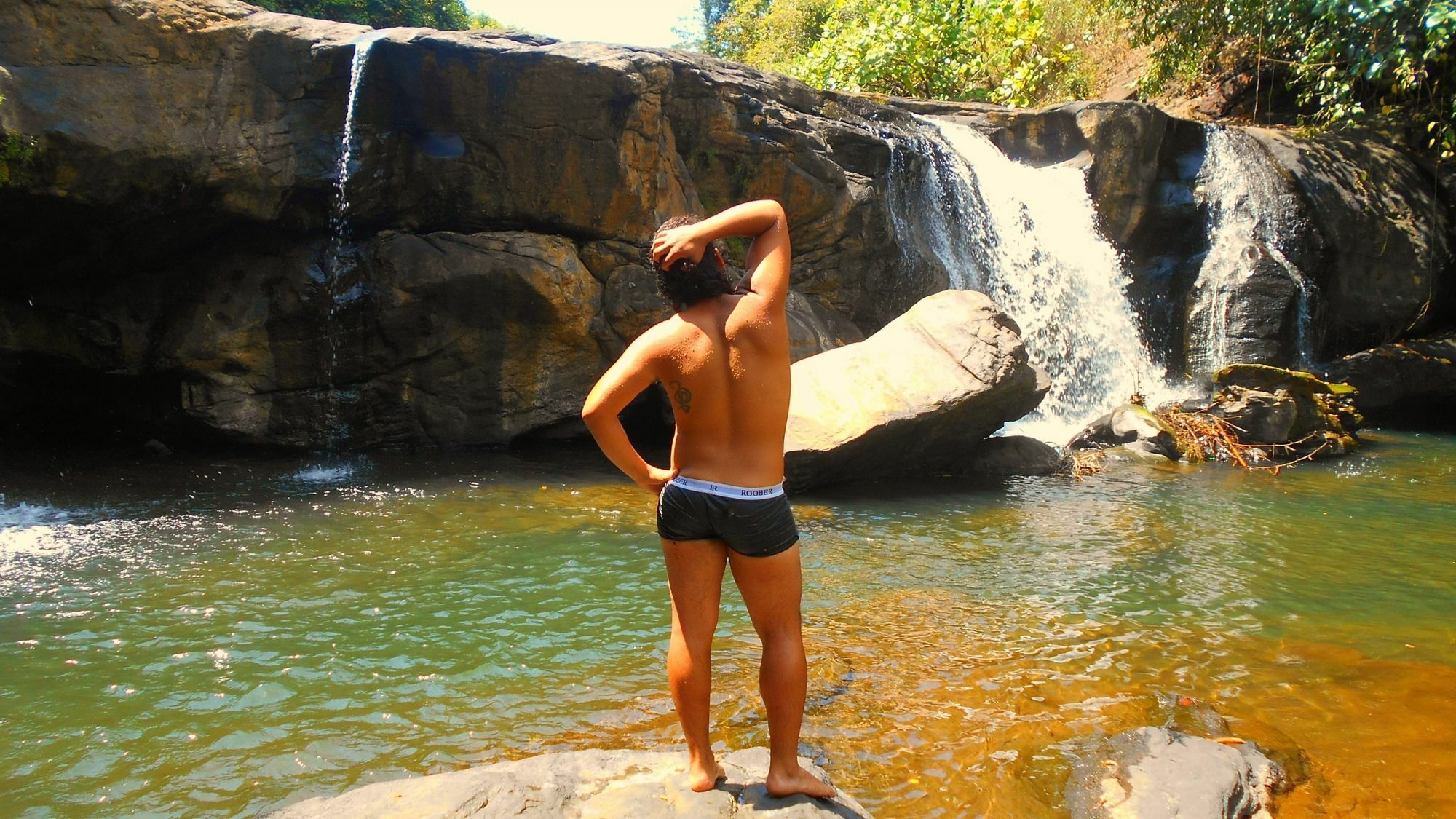 Sapphire Holiday Resort Ratnapura Bagian luar foto